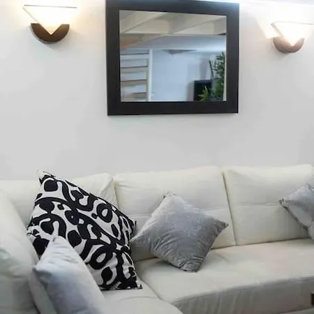 Via Dei Cestari Loft 아파트