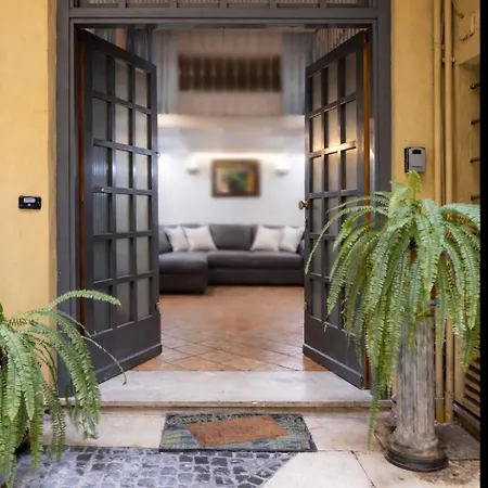 Via Dei Cestari Loft רומא